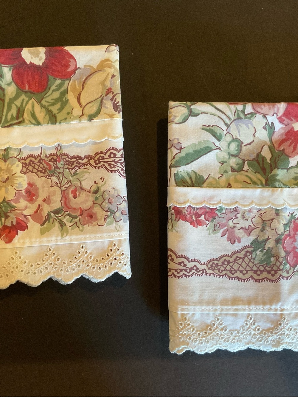 Vintage Floral Eyelet Trim Springmaid Standard Pillowcases